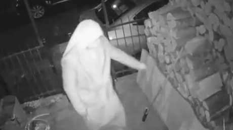 VIDEO: Ladrón se disfraza de monja para robar en una casa en Chile