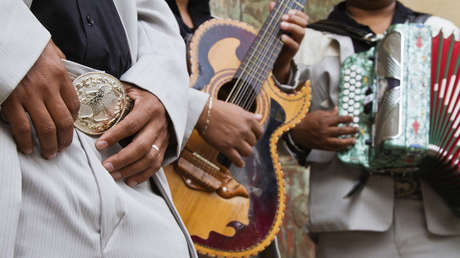 Polémico grupo de narcocorridos enfrentará a la Justicia por apología del delito