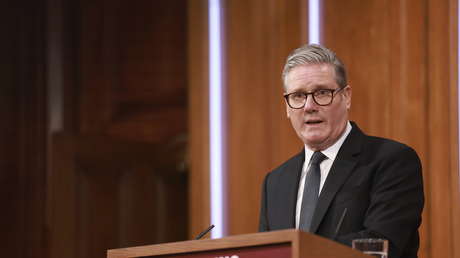 El Reino Unido podría convertirse en una "isla de extraños", advierte su primer ministro