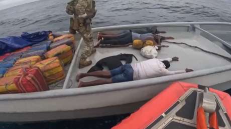 VIDEO: Espectacular arresto de contrabandistas en mar abierto grabado en primera persona