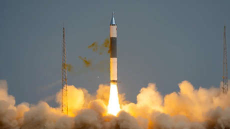 China prueba con éxito un nuevo satélite de vigilancia con forma de bala