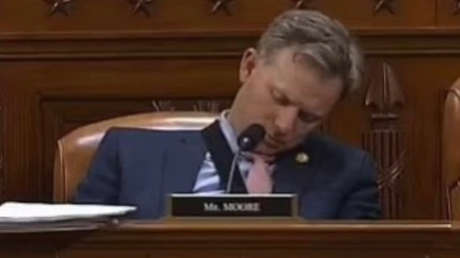 VIDEO: Legisladores estadounidenses se quedan dormidos en plena sesión