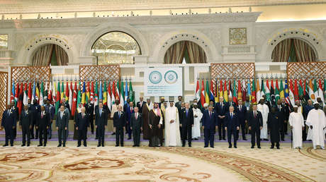 Putin invita a los líderes de Oriente Medio a la primera cumbre ruso-árabe