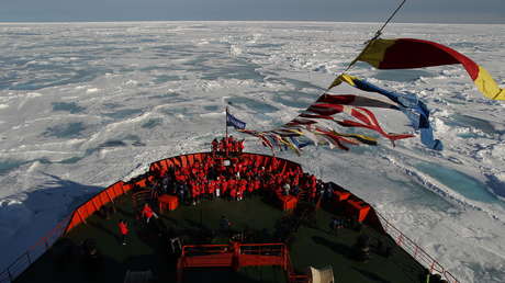 Rompehielos nucleares, aeropuertos y turismo: los planes de Rusia para desarrollar el Ártico