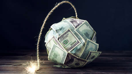 La bomba de tiempo fiscal que podría estallar tras el destrono de EE.UU. de su máxima calificación crediticia