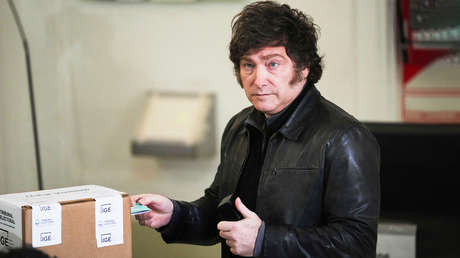 "No me importa de dónde los sacaron": Milei afina su medida para inyectar dólares a la economía