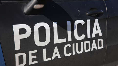 Detienen a un policía por disparar en la cabeza a su pareja embarazada