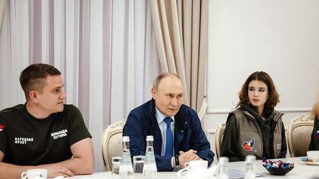 Putin visita la recién liberada provincia de Kursk