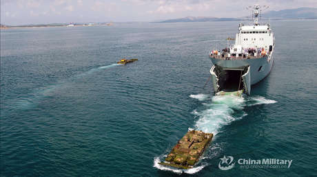 China realiza ejercicios de desembarco anfibio en el estrecho de Taiwán