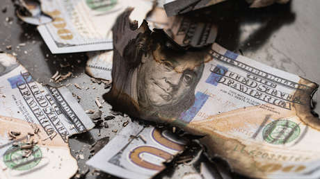 "Se acabó la fiesta": Kiyosaki declara el "fin" del dólar