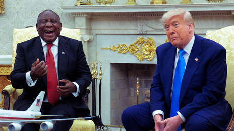 El presidente de Sudáfrica bromea con donar un avión a EE.UU. y Trump responde