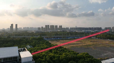 China desarrolla láser 'espía' capaz de leer textos más pequeños que un grano de arroz a 1 km de distancia