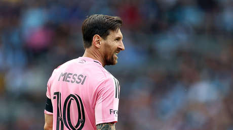 FOTO: El inusual e inesperado regalo de Messi a una fan