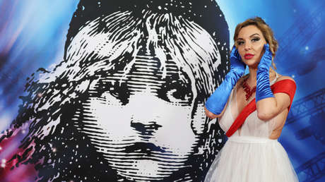 Una actriz comparte la historia del suicidio de su hijo de 13 años y ahora espera congelar su cuerpo