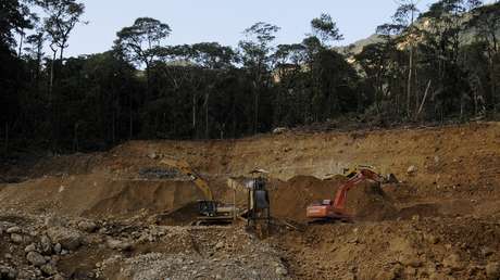 Ecuador 'pone un alto' a concesiones mineras de firma china por esta razón
