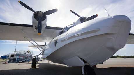 Un avión de la Armada se estrella en Corea del Sur