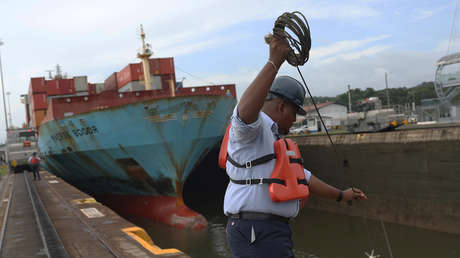 EE.UU. negocia un "paso gratis" por el canal de Panamá
