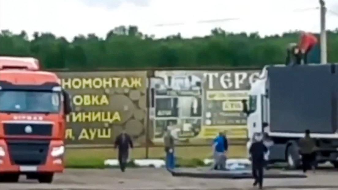 "Los inmovilizamos con piedras": Camionero cuenta cómo se detuvo un ataque de drones en Siberia