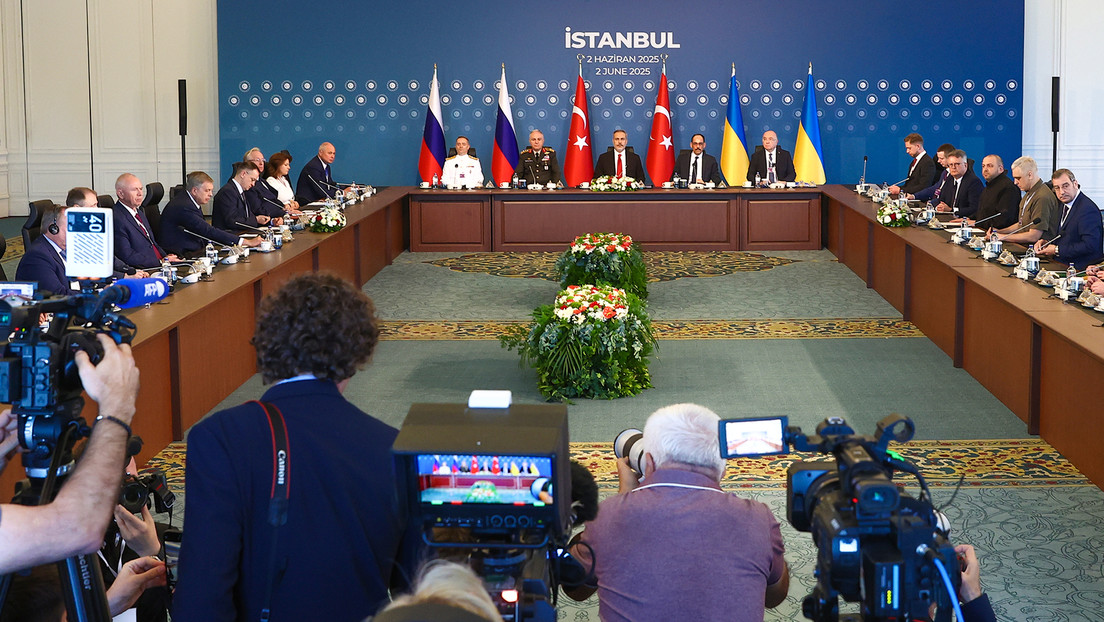 Concluye la segunda ronda de diálogo entre Rusia y Ucrania tras una reunión de una hora en Estambul