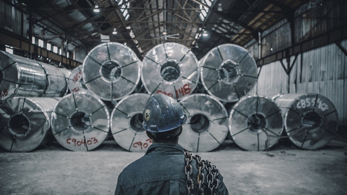 Trump eleva al 50 % los aranceles al acero y aluminio