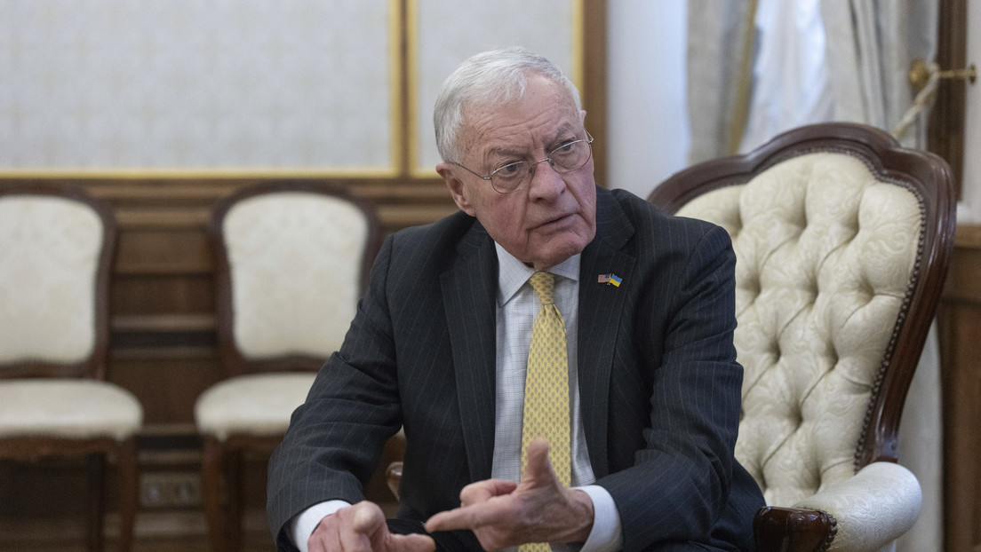 Enviado de EE.UU. sobre los ataques contra aeródromos rusos: "El nivel de riesgo aumentará"