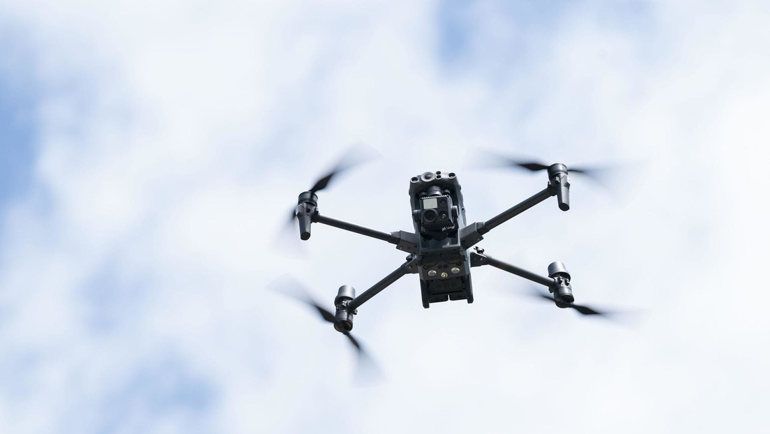 Trump firma una orden ejecutiva para ampliar la producción de drones