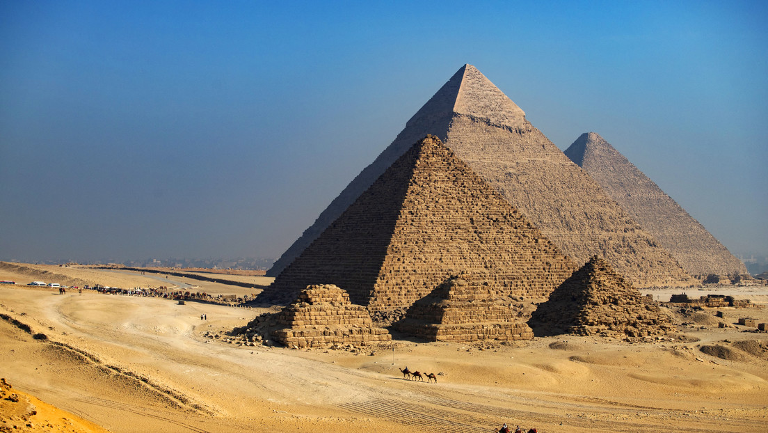 Descubren una posible "ciudad oculta" debajo de la pirámide más pequeña de Guiza