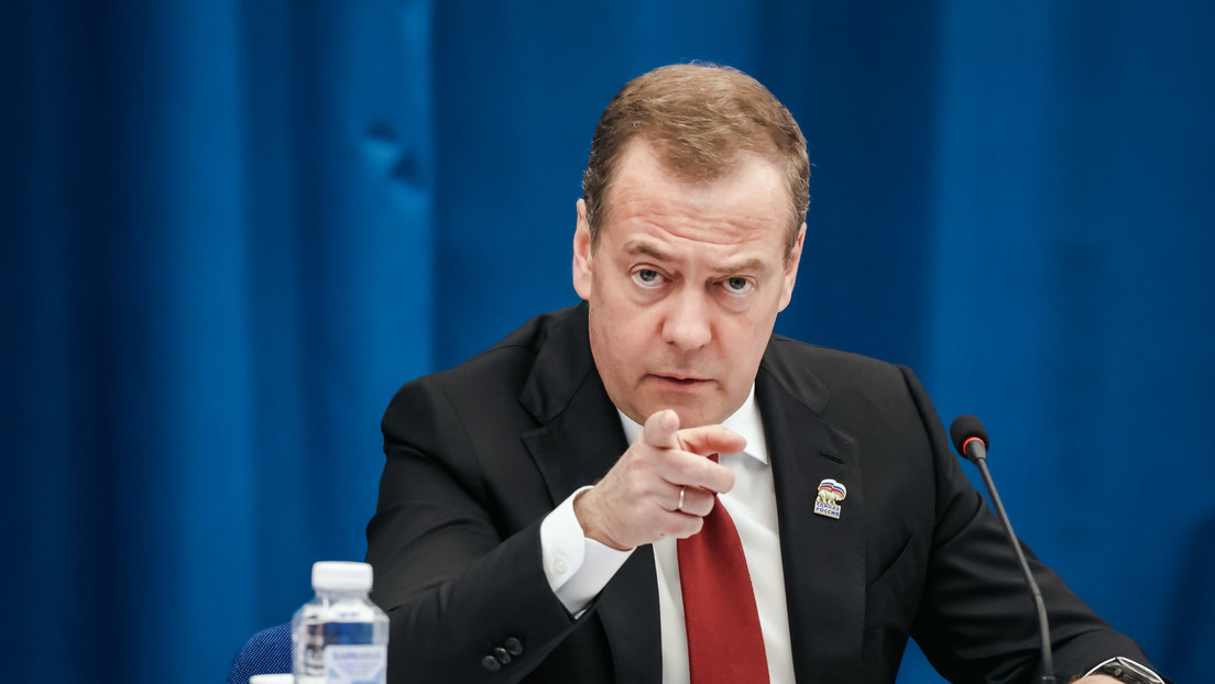 Medvédev comenta el ataque israelí contra Irán