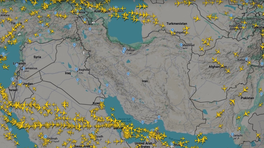 Irán suspende todo el tráfico aéreo sobre el país