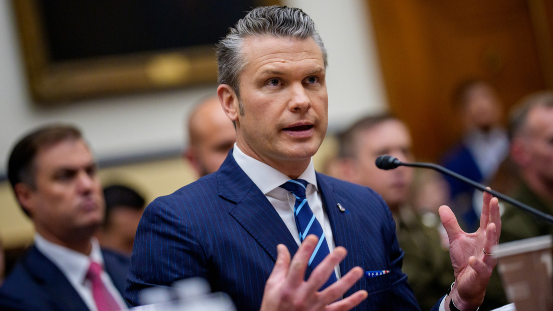 Jefe del Pentágono: "Sería una mala idea si Irán dirige la mirada hacia EE.UU."