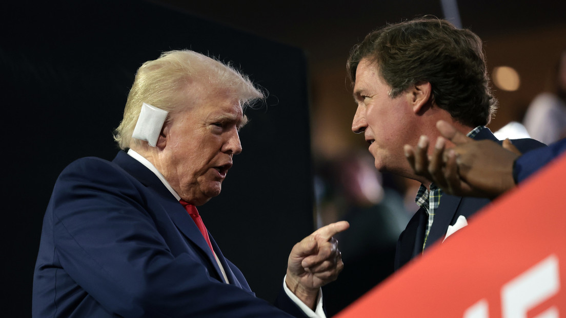 Trump carga contra el "loco" de Tucker Carlson por sus declaraciones sobre Irán