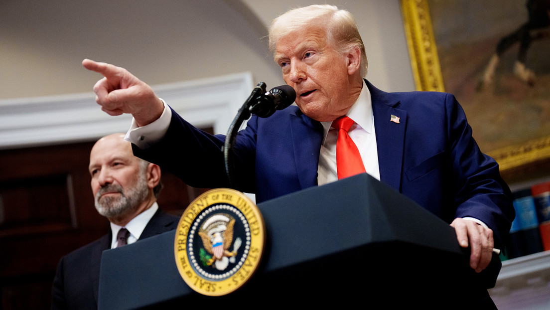 Trump: "Sabemos exactamente dónde se esconde el líder supremo de Irán, es un blanco fácil"