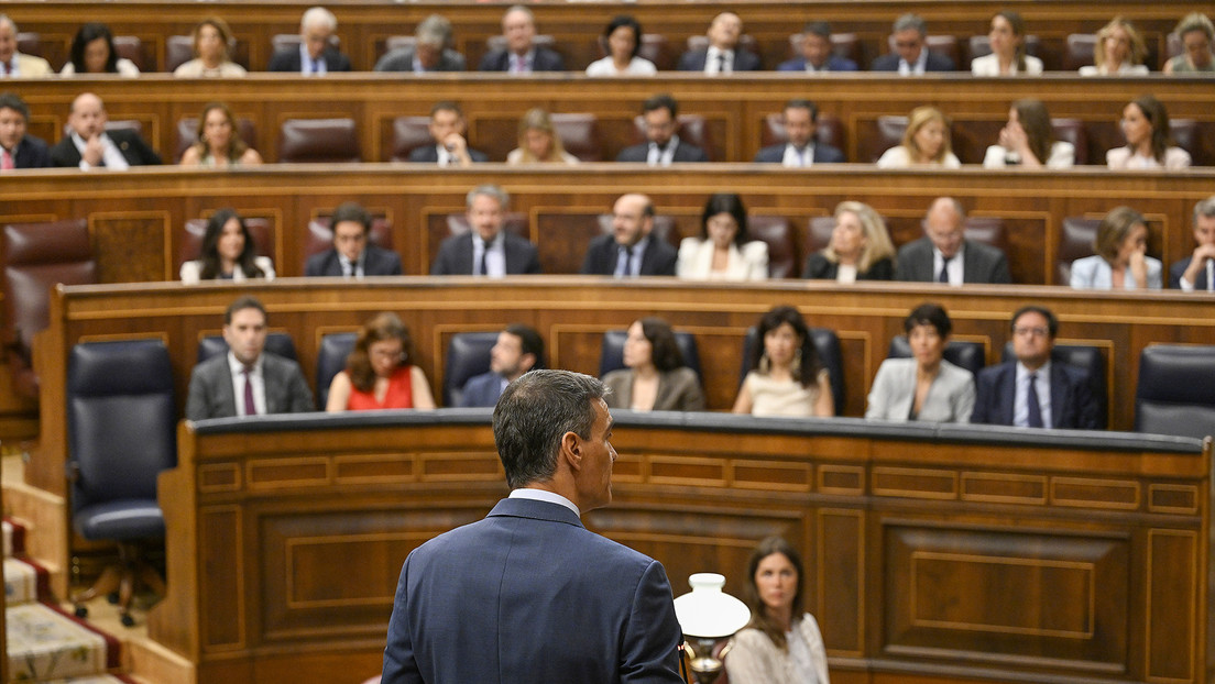 Gritos y acusaciones: el escándalo de corrupción del PSOE desata un 'vodevil' en el Congreso español