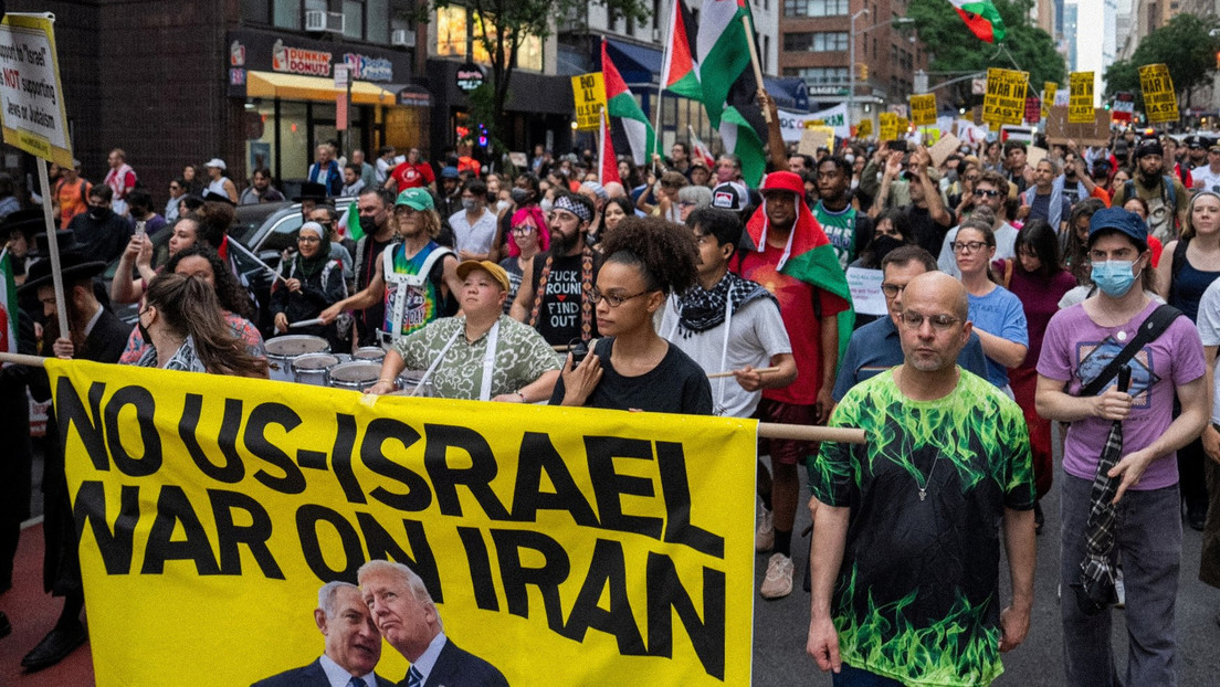 VIDEOS: Protestas en contra de la guerra con Irán se toman las calles de EE.UU.