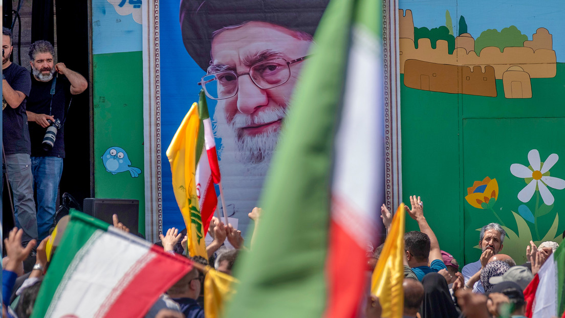 NYT: Líder supremo de Irán eligió terna de candidatos a sucederlo por si lo matan