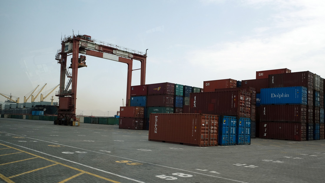 Israel afirma que ataca depósitos de drones y armas en una ciudad estratégica de Irán