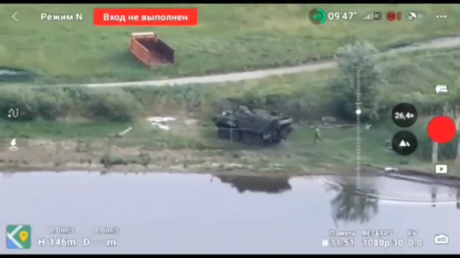 Operación botín: épico video muestra a soldados rusos apoderarse de un blindado ucraniano