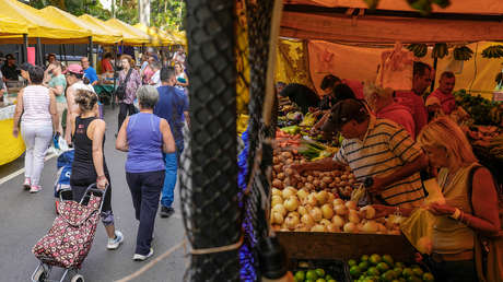 Detenciones, mafias y un marcador ilegal: la cruzada de Venezuela contra el dólar 'paralelo'