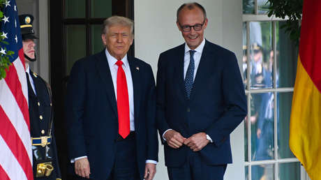 "Novio esperanzado" y su "suegra": así fue la estrategia de Merz para intentar agradar a Trump