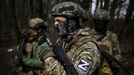 Zelenski admite que Rusia tiene la "iniciativa" en el campo de batalla