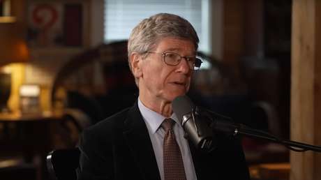 Jeffrey Sachs: Ucrania dio "un paso hacia el armagedón nuclear"