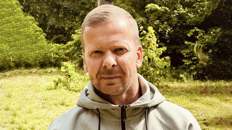 Detienen a diputado letón por defender a rusoparlantes ante el Parlamento