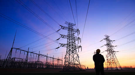 El sistema eléctrico de este país suramericano está "al borde del racionamiento"