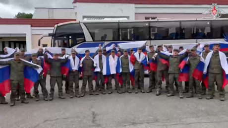 Rusia y Ucrania canjean prisioneros de guerra