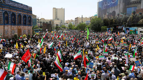 VIDEOS: Manifestaciones de "ira y victoria" contra Israel toman las calles de Irán