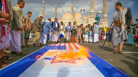 "De Saná a Teherán": Decenas de miles de personas protestan en Yemen contra la agresión israelí (VIDEO)