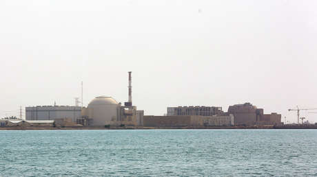 Reportan explosiones en la ciudad iraní de Bushehr, que alberga una planta nuclear