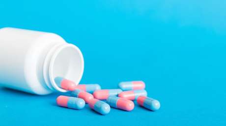 Una bacteria común podría convertir el plástico en analgésicos en 24 horas