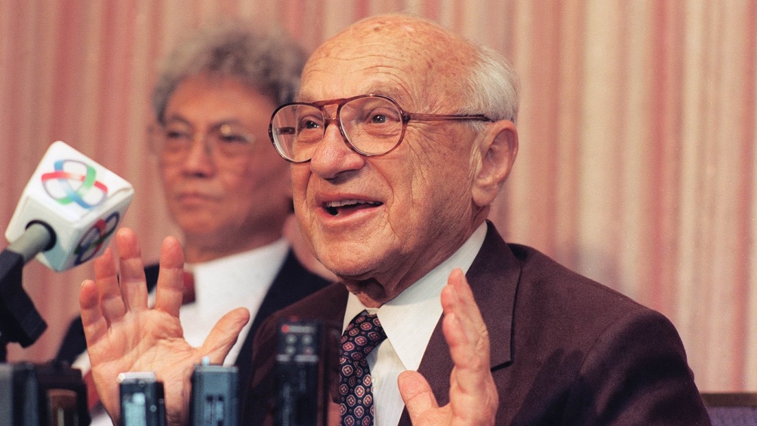 La frase 'anti-Estado' de Milton Friedman que reposteó Musk en su riña con Trump