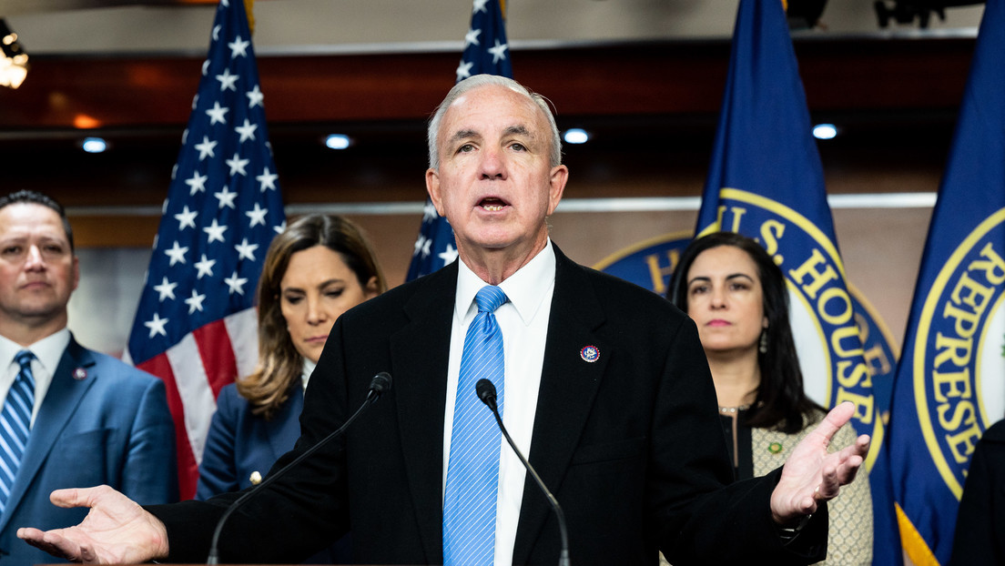 Congresista de EE.UU. llama a Petro "matón narcoterrorista socialista" en medio de la tensión entre Bogotá y Washington